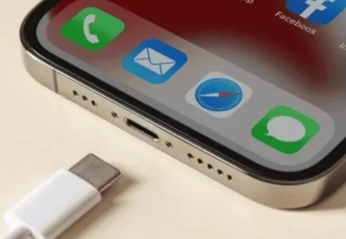 云南苹果15维修分享iPhone15改USB-C接口后能和安卓用户互借充电器吗 